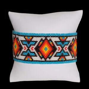 Southwest style beaded bracelet - handmade by me